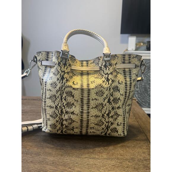 Michael Kors Blakely Medium Bucket Bag Python-Embossed Leather Natural Cream - Picture 3 of 13